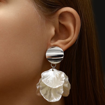 Clips "Breeze", white color in silver-4