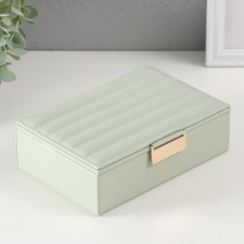 The casket to the leatherette for jewelry 
