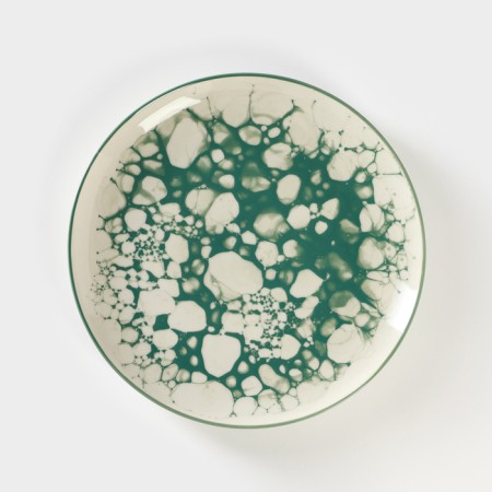 Ceramic plate "Foam", D = 26.5 cm