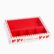 Box for 4 sweets and chocolate with “heart” cells 18.8 x 15.7 x 3 cm