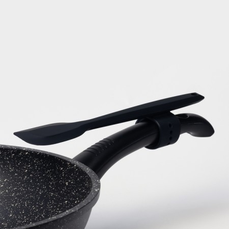 Set of shoulder blades with a magnetic holder-8