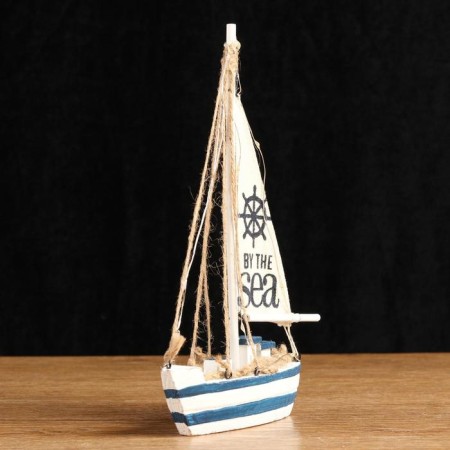 Souvenir ship with a backlight 16*5*26cm-2