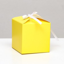 The box is folding, square, yellow, 8 x 8 x 8 cm,