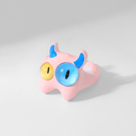 Ring "Montrustrik" with horns, the color is pink, dimensionless