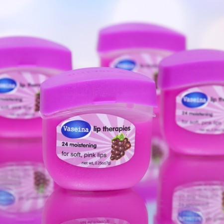 Cosmetic Vaseline for the lips, grapes-2