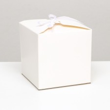 The box is folding, square, white, 12 x 12 x 12 cm,