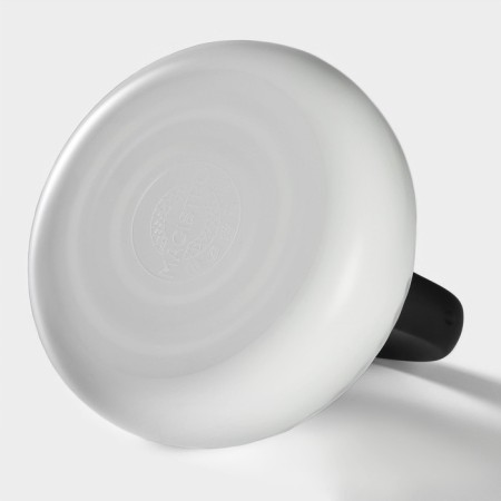 A kettle with a stainless steel whistle Magistro Glow, 3 L, Induction, Soft-Touch handle, white color-6