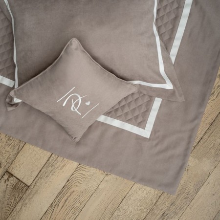 Set: a bedspread with pillowcases “Initials”, size 240x240 cm, 40x40 cm - 2 pcs, 50x70 cm - 2 pcs-1