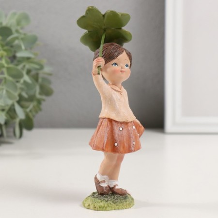 Polystone souvenir "Baby with green clover" 6.5x5x15.5 cm-1