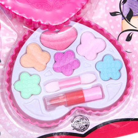 Cosmetics set for the girl "Heart"-1