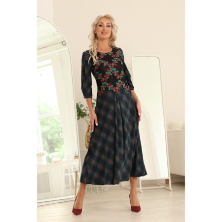 Women's dress, size 44-5