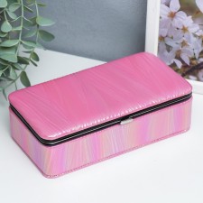 Casket to the leatherette for jewelry 