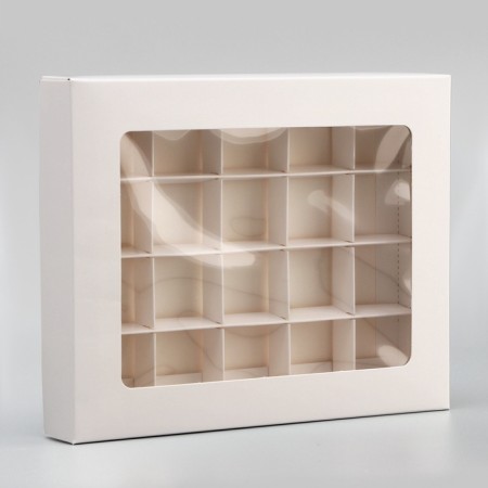 Folding box under 20 sweets, white, 17.7 x 22 x 3.5 cm
