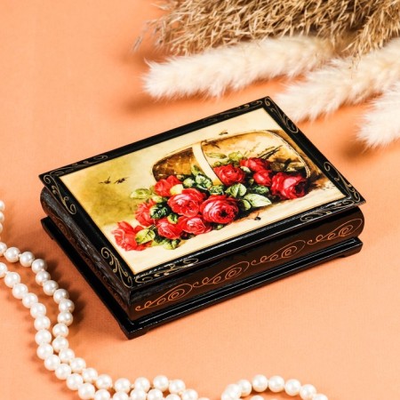 Casket "Roses in a basket", 10 × 14 cm, lacquer miniature