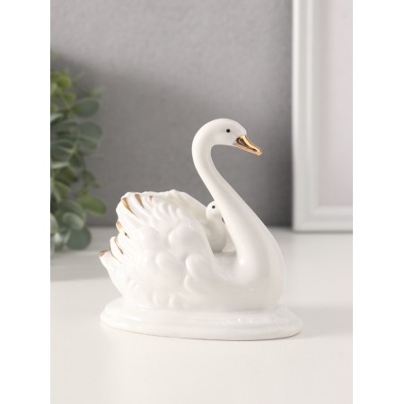 Souvenir Ceramics "Swan with Malyutka" with gold 10x10.5x6 cm-3