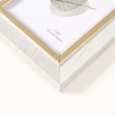 Photo frame plastic 10x15 cm "Violett" light gray with a gold stripe 1.5x14.4x19.4 cm-2
