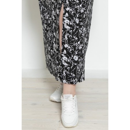 Women's dress, size 62-64-7