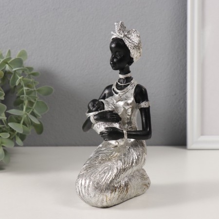 Souvenir Polystone "African with a child, in a silver dress" 11x7.5x18 cm-3