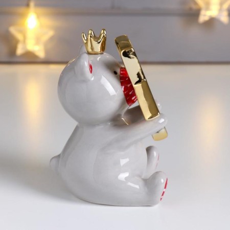 Souvenir ceramics "Bear in the crown, with a large golden star" 11.2x7.7x7.8 cm-1