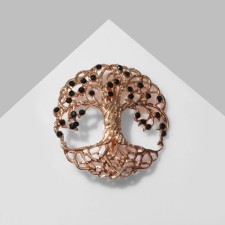 Brooch 