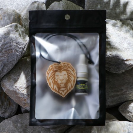 Suspension wooden lion + aromatic grapes 5 ml, zip-v.-5