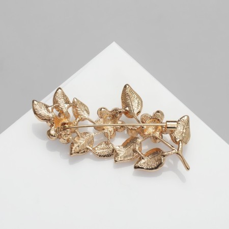 Branch "branch" of apple trees, white color in gold-1