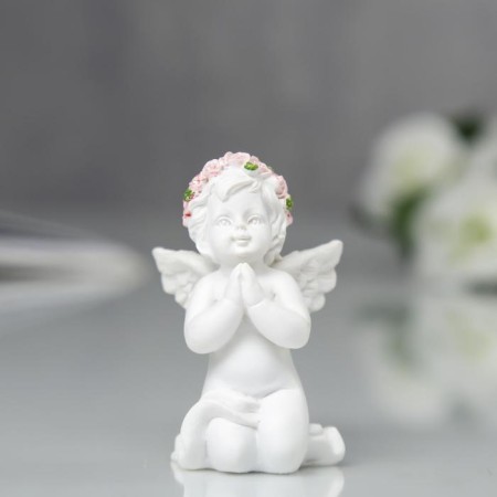 Souvenir Polystone "Angel in a wreath of roses in prayer" MIX 6x4x2.6 cm-1