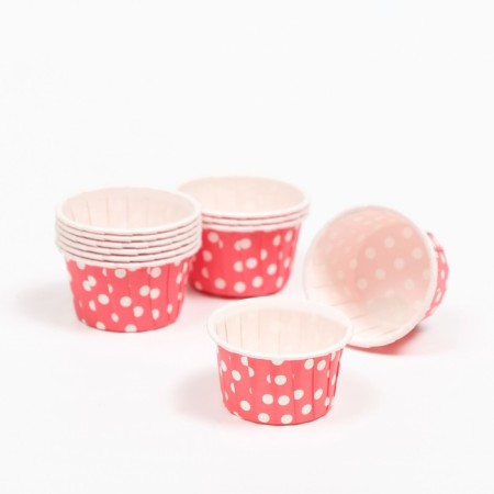 Muffin baking uniform, red in white peas, 3.8 x 3 cm