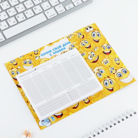Glider on magnets with tear -off sheets, 50 liters of "smiles"-2