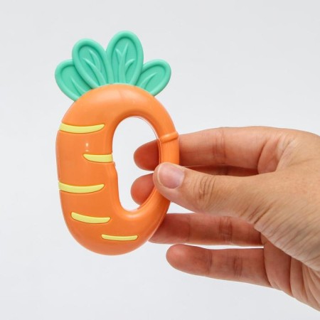 A rattle of a “vegetable mix, crush me: carrot”, color mix, crush me-1