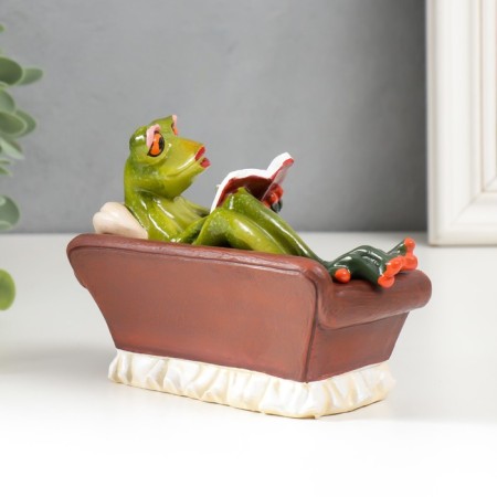 Souvenir Polystone Lak "Frog rest in a chair with a newspaper/circle" MIX 10.5x14x6 cm-3