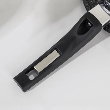 Granite Star pan, d = 18 cm, plastic handle, anti -stick coating, black color-4