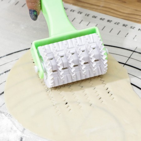 The dough roller “Bright” dough, 17 × 8 × 4.5 cm, textured, green color-1