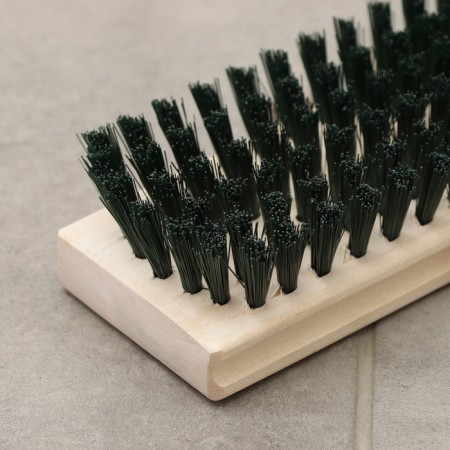 The brush is pulmonary with a strap, 6-line, 22 × 7.5 cm-2