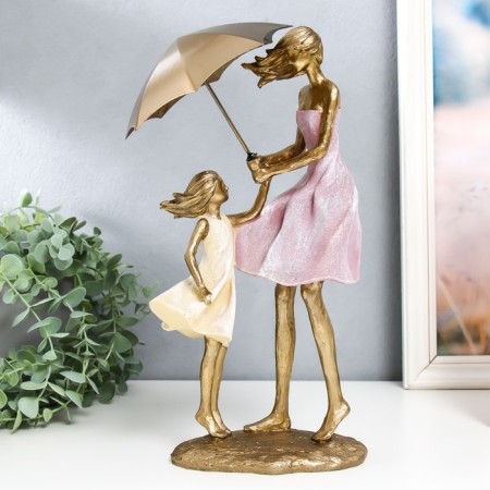 Polystone souvenir "Mom with a daughter under an umbrella in the wind" 12.5x16.5x33 cm