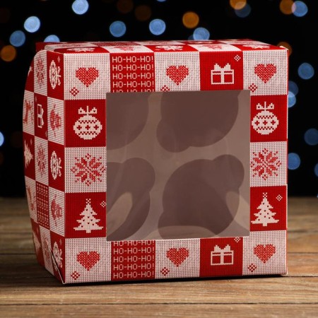 Packaging for 4 cupcakes with the Rozhdestvensky Print window, 16 x 16 x 10 cm