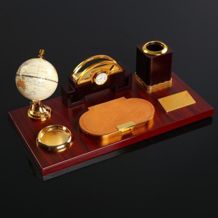 Table 6B1 set (block d/papers, submitted. D/print, pencil case, clock, business card holder, globe)-6