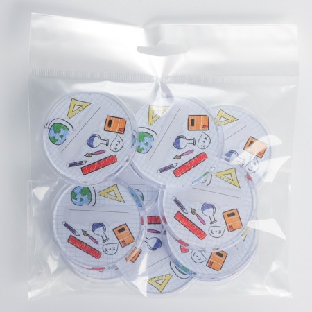 The icon is plastic, with the insert "School", D = 5 cm-4
