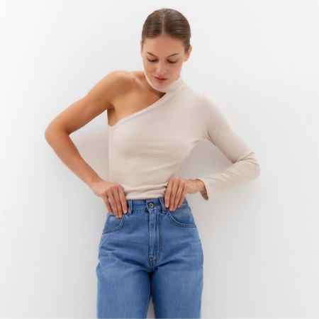 Female jumper, cream color, size 42-4