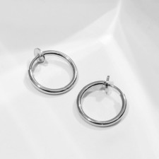 Piercing in the ear 