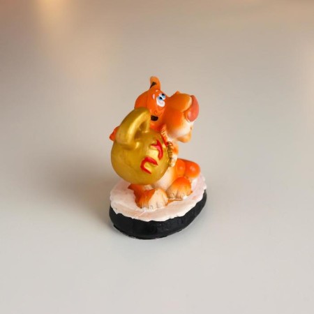 Souvenir Polystone "Red Tigrick Cook/Musician" MIX 6x4x6 cm-3