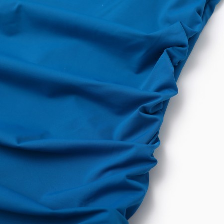 Squip is alleged female, the color is blue, size 54-2