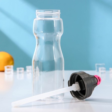 A bottle with a Gloria tube, 700 ml, 9.5 × 7.6 × 24 cm, tritan, color mix-3