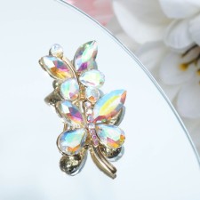 Brooch 
