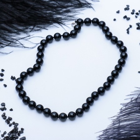 Beads ball No. 8 through the node "Agate Black", 45cm