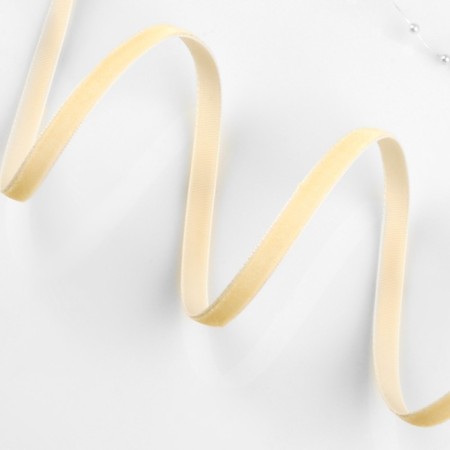 Velvet ribbon, 6 mm, 18 ± 1 m, dairy color No. 04-1