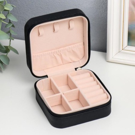 Casket to the leatherette for jewelry "Strokes. Black matte" 5x10x10 cm-1