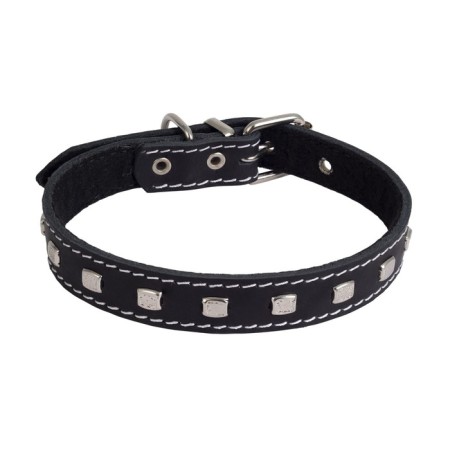 The collar is decorated with synthetic winterizer, Osh 32-40 x 2 cm, mix of flowers