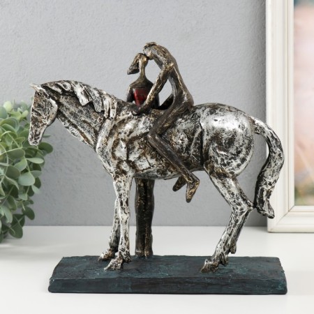 Souvenir Polystone "Kiss with a prince on a horse" under metal 25x11.2x23 cm-3