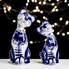 Новый год. Сувенир " Пара кот с кошкой Счастье",гжель